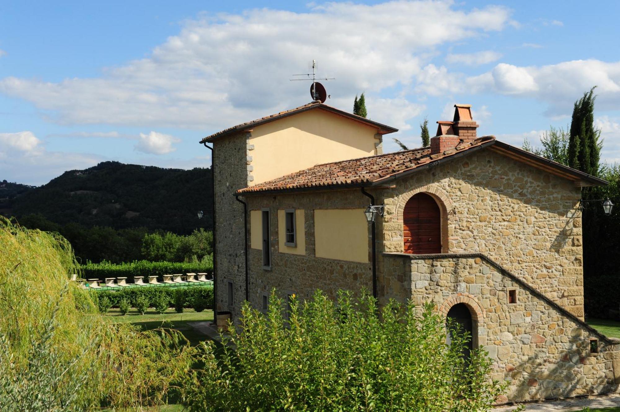 Agriturismo Il Sasso อันกิอารี ภายนอก รูปภาพ