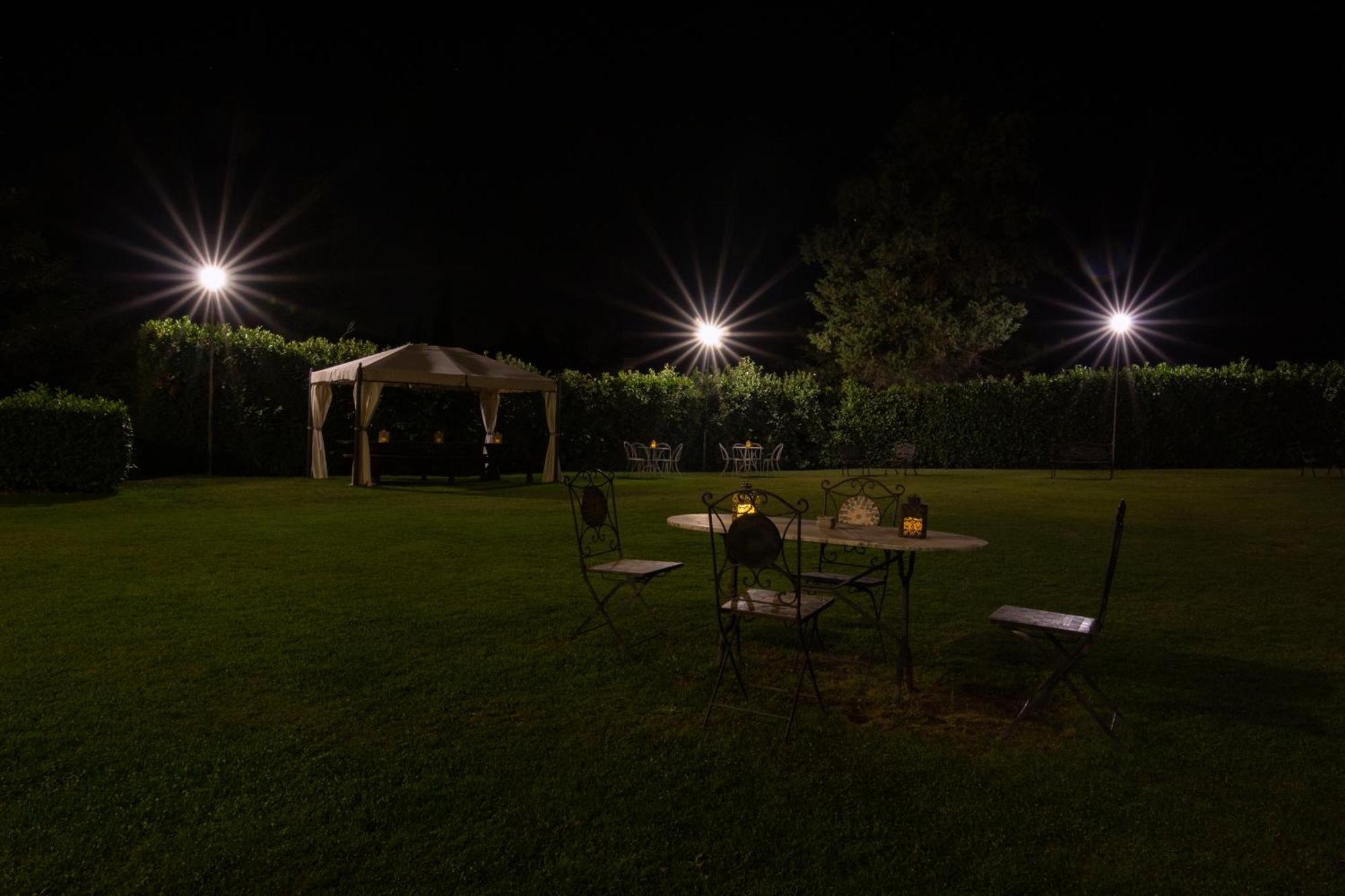 Agriturismo Il Sasso อันกิอารี ภายนอก รูปภาพ