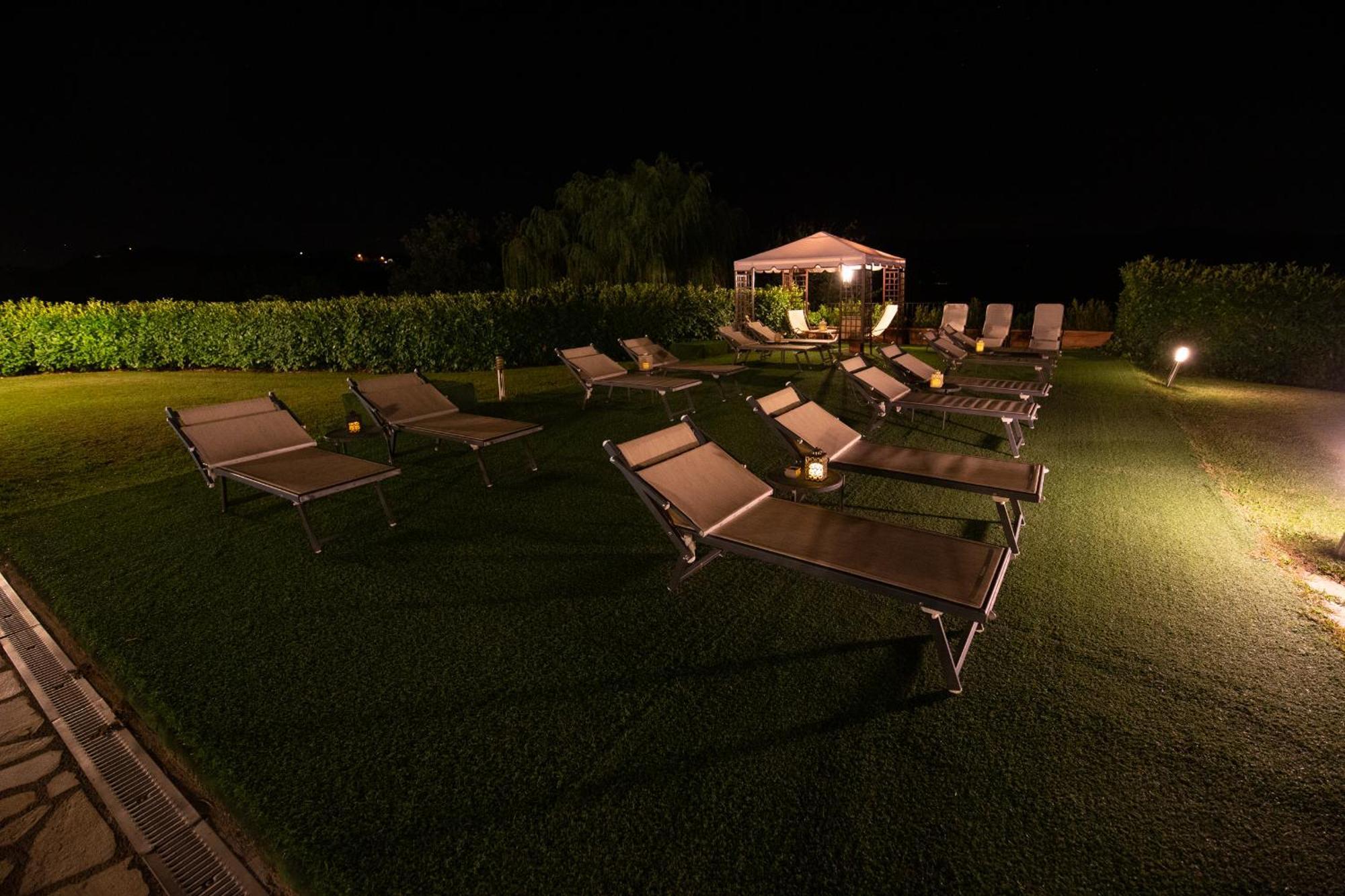 Agriturismo Il Sasso อันกิอารี ภายนอก รูปภาพ