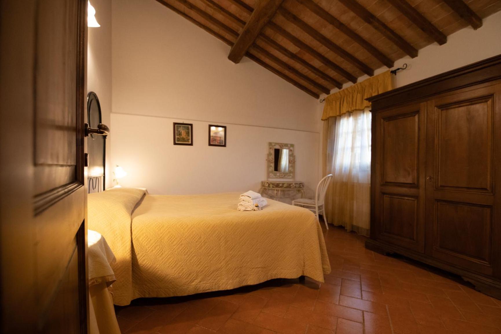 Agriturismo Il Sasso อันกิอารี ห้อง รูปภาพ