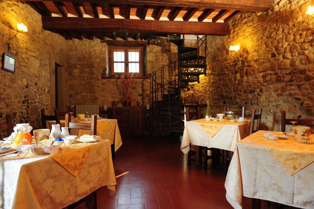 Agriturismo Il Sasso อันกิอารี ภายนอก รูปภาพ