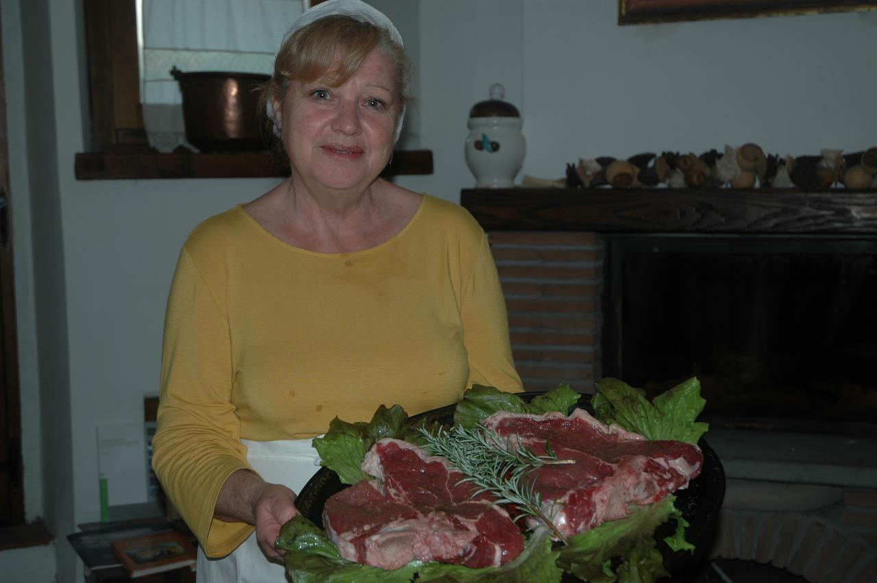 Agriturismo Il Sasso อันกิอารี ภายนอก รูปภาพ