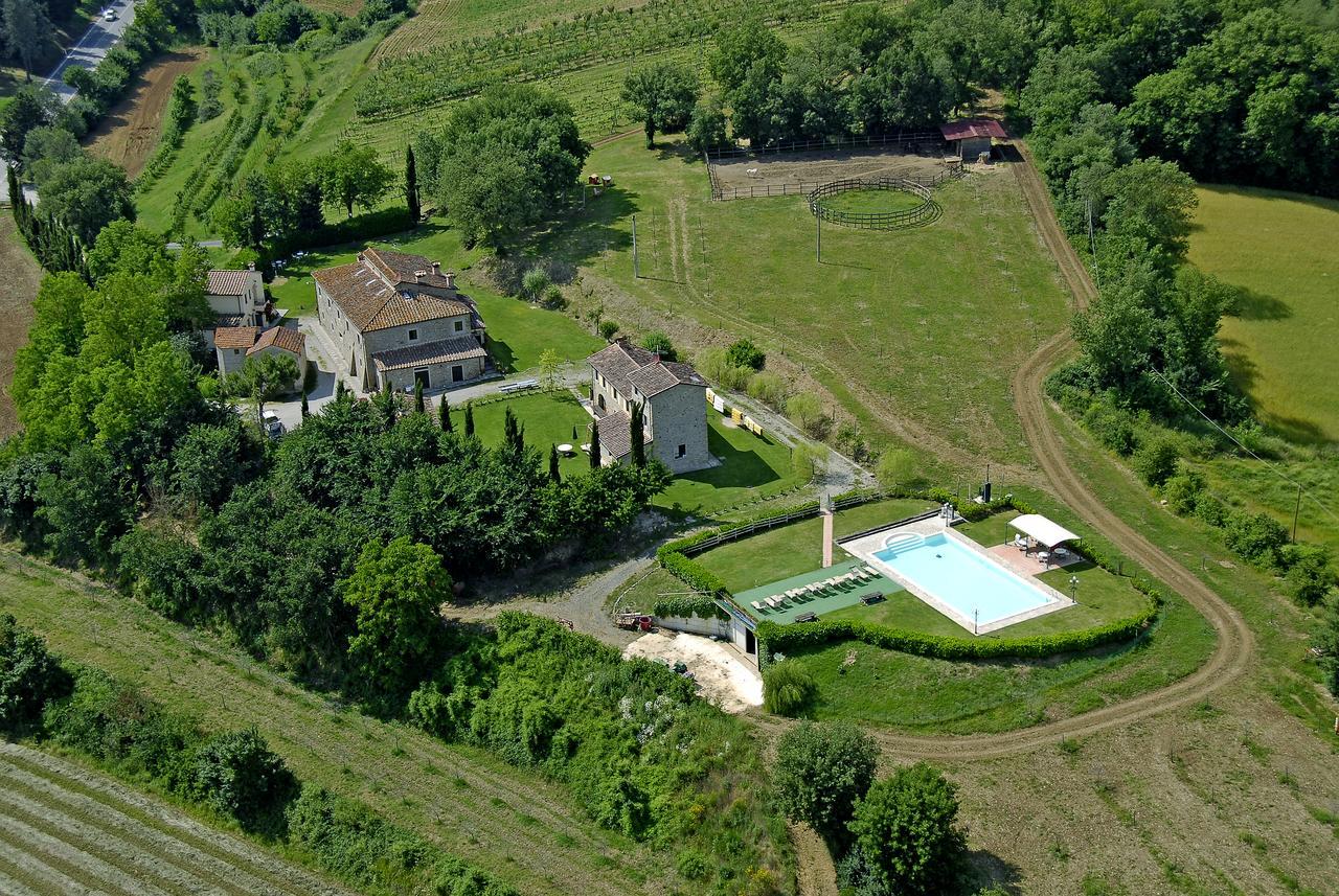 Agriturismo Il Sasso อันกิอารี ภายนอก รูปภาพ